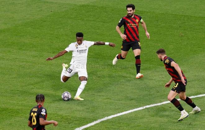 而巴塞罗那 而巴塞罗那