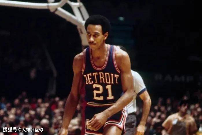 通过他的表 通过他的表