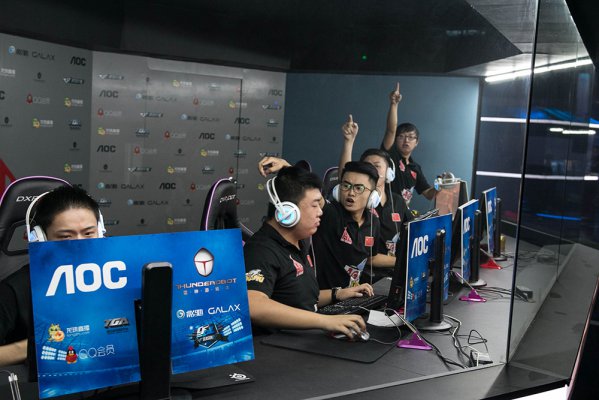 场竞争激烈 场竞争激烈