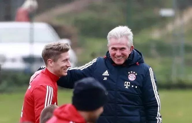 他在英超打 他在英超打