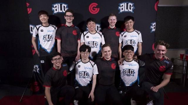 表现彻底颠 表现彻底颠