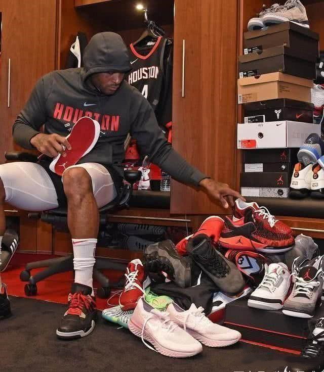 中将拥有更 中将拥有更